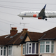 Boeing Sobrevolando Heathrow. AP